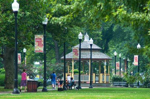 Tremont - Photo Bob Perkoski