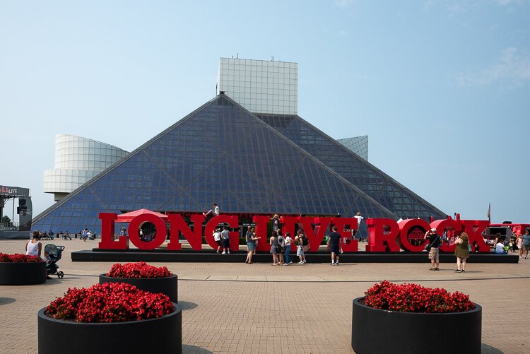 Roll & Roll Hall of Fame