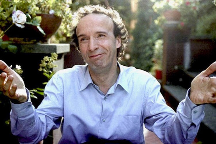 Roberto Benigni stars in “Il Mostro”