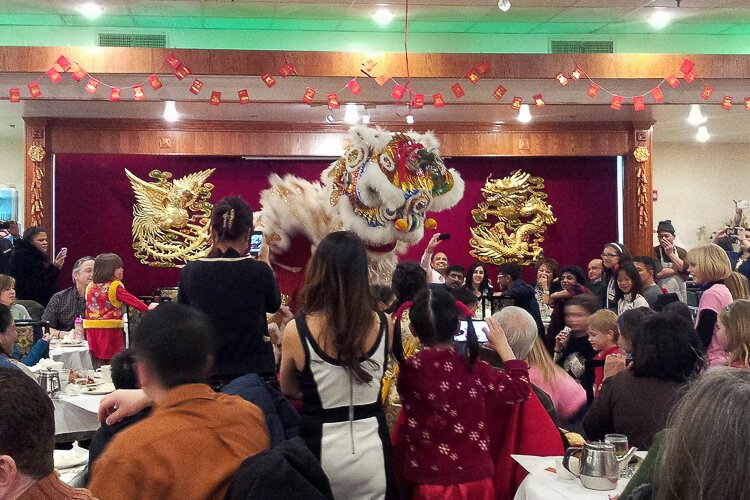 Kwan Lion Dance at Li Wah