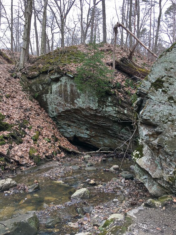 Rock formations near Deer Lick Cave.