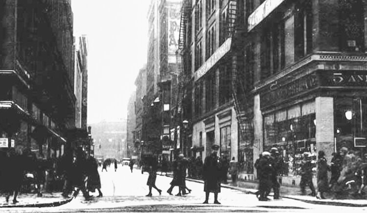 Old East 4th Street ca. 1915, Otto Moser's is about 100 yards down on the right (west) side of the street.