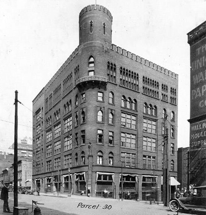 Southeast corner of Champlain St. and West 3rd St., location of the American Telephone & Telegraph Co. building, 237 Champlain - 1922