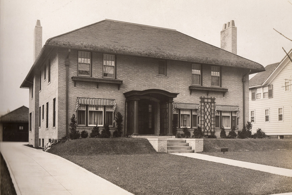 Cleveland Home designed by Cleveland architect Harlen E. Shimmin by photographer C. T. Meacham