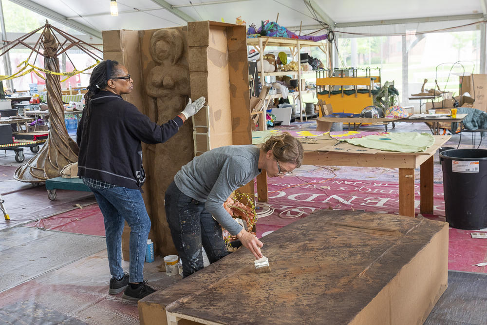 Inside the Parade the Circle artist tent
