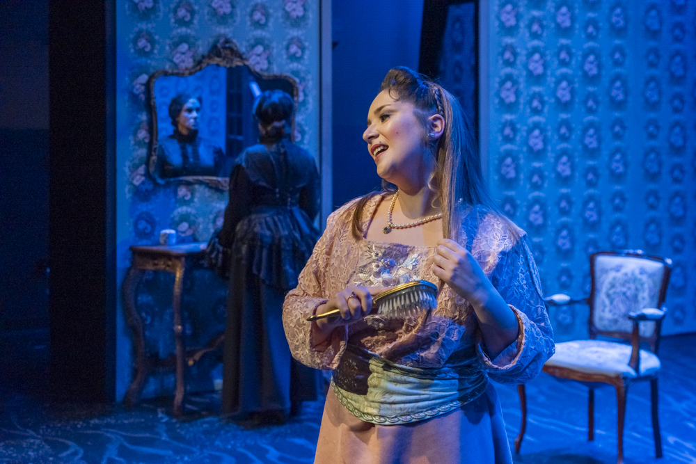 LatinUs Theater - Los Soles Truncos