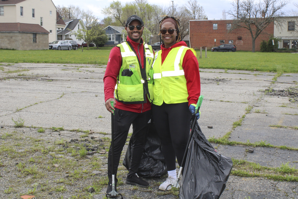 The Big Clean - Volunteers Clean Up Euclid & Collinwood