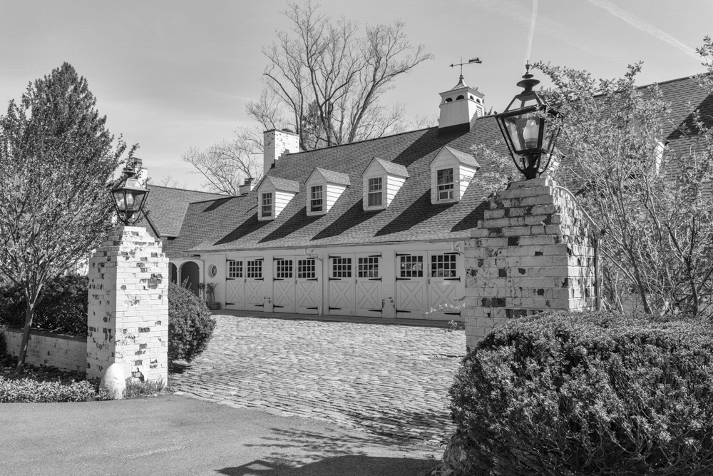 Roundwood Garages