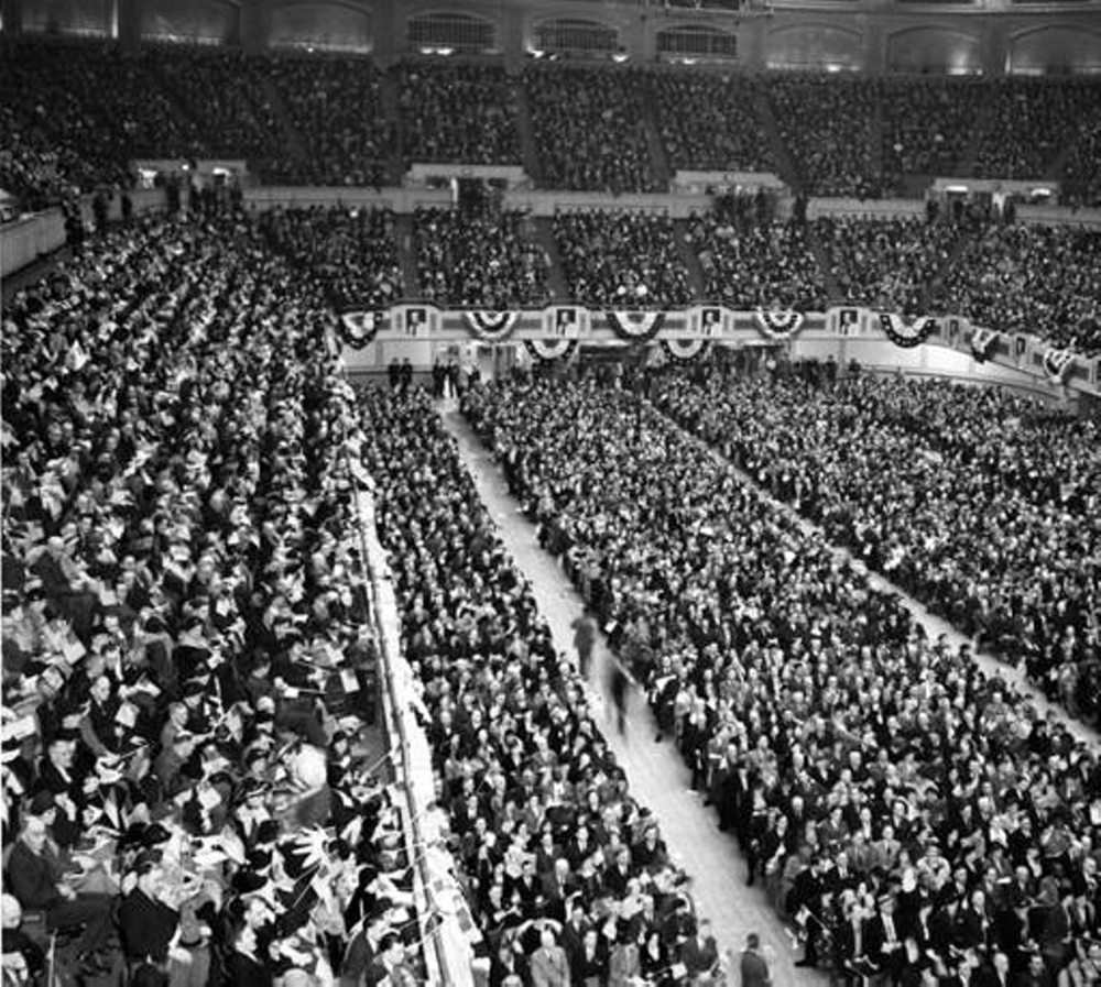 Crowd at Landon speech at the Republican National Convention of 1936 at Public Hall
