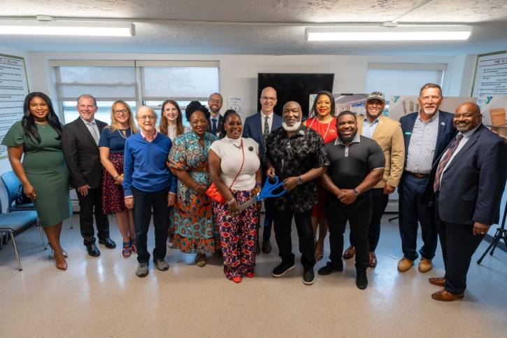 Ribbon cutting ceremony group.