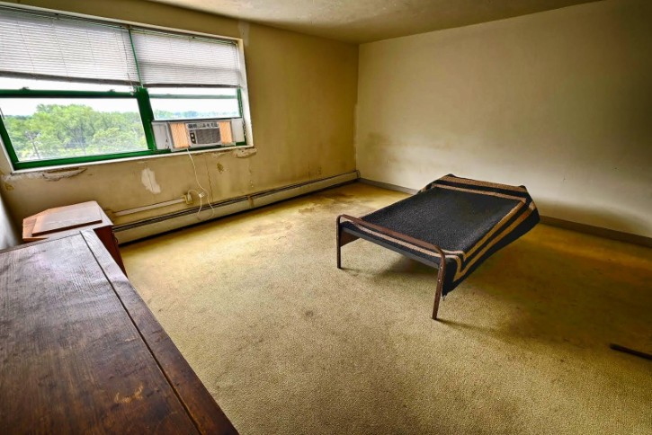 Y-Haven bedroom before renovation