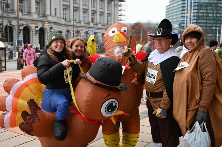 Leslie Srodek-Johnson and the Stan's Northfield Bakery crew.
