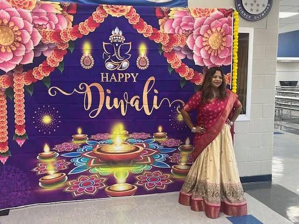 The North East Ohio Bengali Association hosted Diwali Mela—a celebration of lights and culture—at Solon Middle School in October.