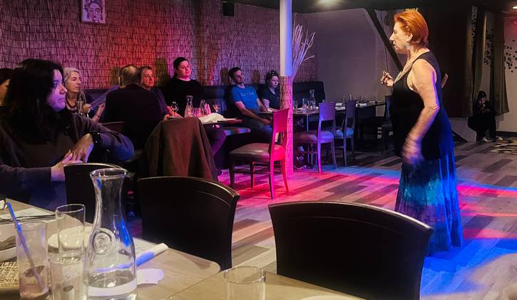 Juerga Flamenca, presented by presented by Abrepaso Flamenco at Quinta Esencia Tapas, was an evening of flamenco dance, guitar, and song led by La Romera.