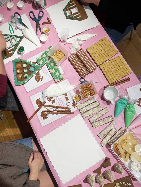 The table is set up at The Jolly Gingerbread Makery Pop-Up Workshop.