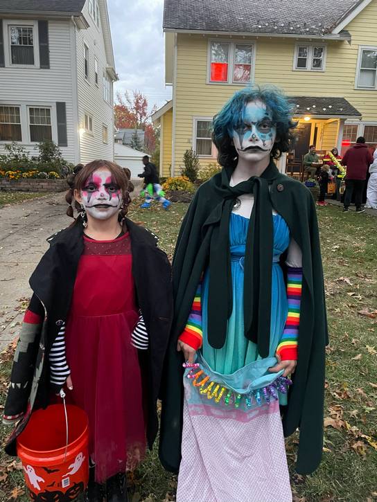 Crazy Clowns (Ariya Lewin Stanton and Serena Johnson).