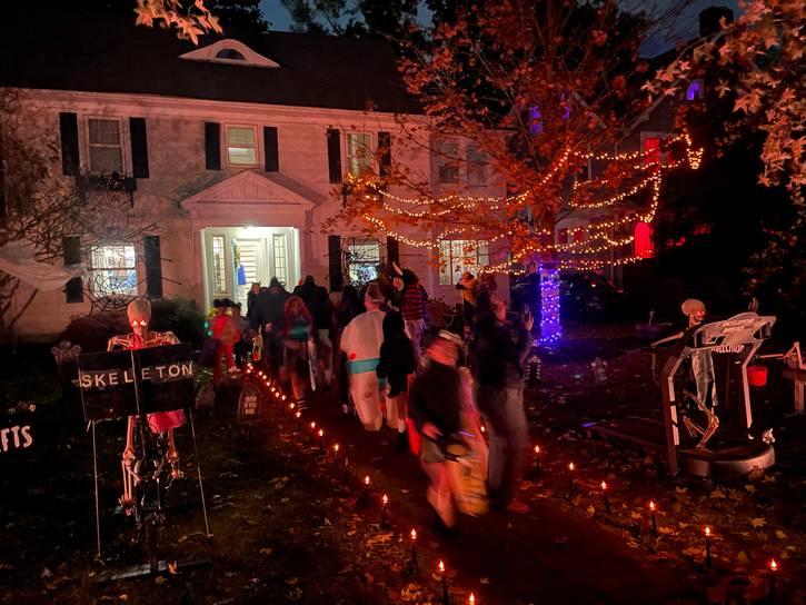 Trick-or-treaters and skeleton workout.