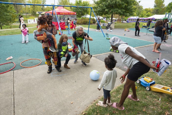 Puppeteers entertain at Fresh Fest 2025