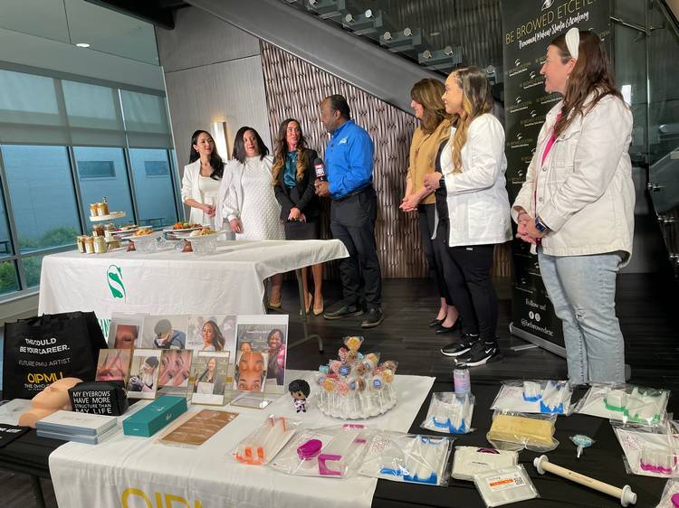 Season 8 Chain Reaction contestants Daisy Makes, Sand Pebbles and Be Browed Etcetera came to the Season 9 launch hosted by Minute Mean Staffing during Kickin' It With Kenny.