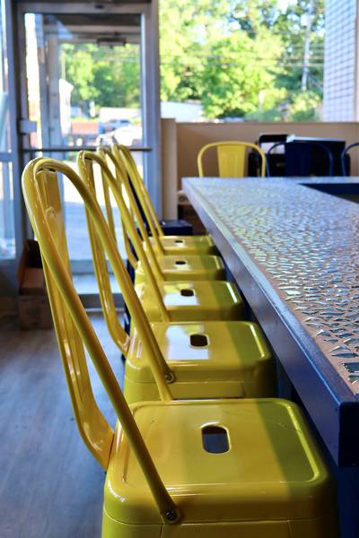 EDWINS Oyster Bar has 23 indoor seats and 22 outdoor patio seats.