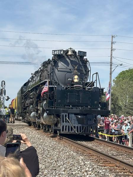 A look at Big Boy No. 4014 head-on in Grafton.