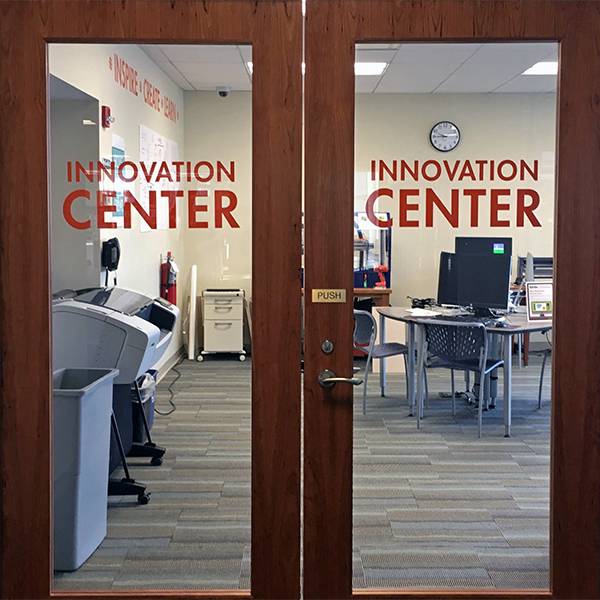 The innovation Center at CCPL's Parma-Snow Branch.