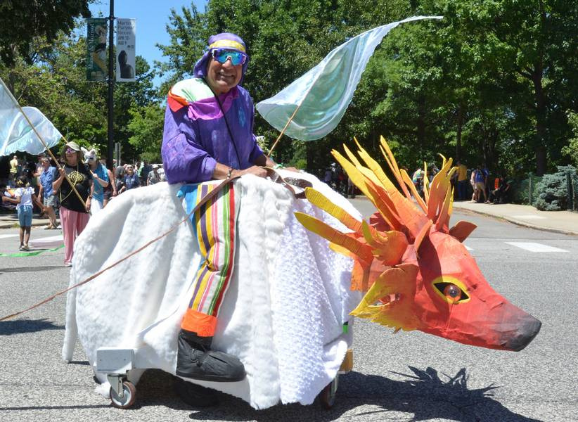 CMA Parade the Circle lead artist Héctor Castellanos Lara.