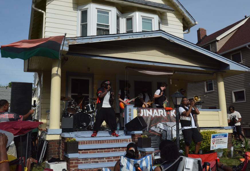 Jinari Kemet & The Black Jackets.