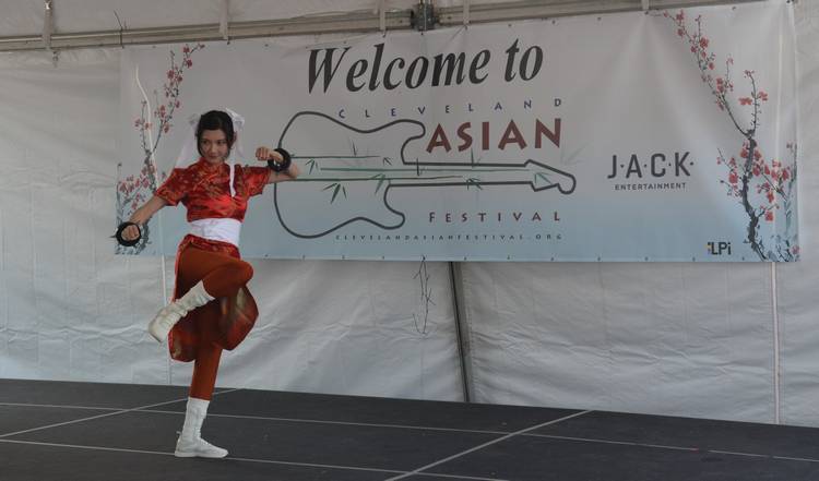Kung Fu cosplay.