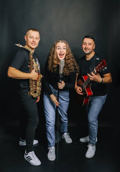 The Mellow Band, a traditional Ukrainian Band from Parma, will play Drive for Ukraine: Fill the Ambulance on Sept. 30.