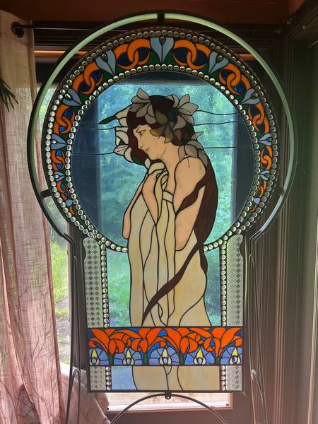 Mucha Maiden.