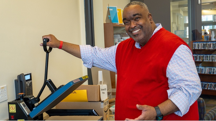 CCPL South Euclid-Lyndhurst branch manager Steven Haynie.