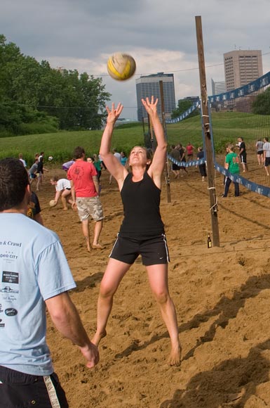cleveland_plays_volleyball_076.jpg