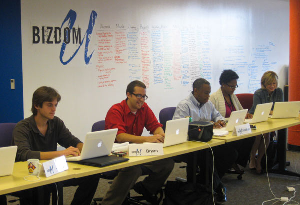 bizdom-U_2010-with-Macs.jpg
