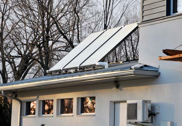 Solar panels on the home of Cleveland couple, Linda Butler and Steven Nissen. Photo Bob Perkoski