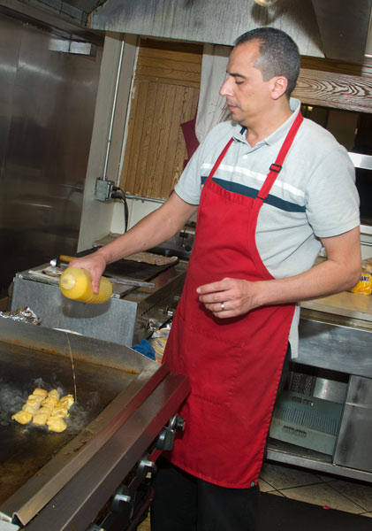 nates_deli_02.jpg