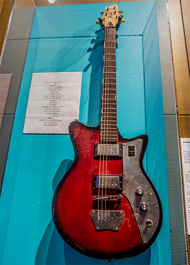 Alabama Shakes’ Brittany Howard’s First Guitar