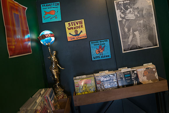 Hausfrau Record Shop