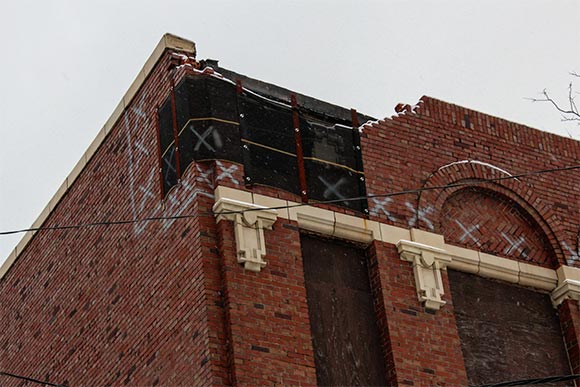 Crumbling facade of Watterson Lake