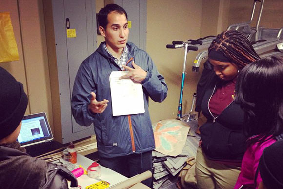 Architect Erick Rodriguez teaching a kite design workshop