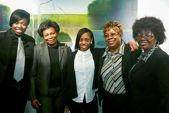 Towards Employment participants ready for an interview at UH