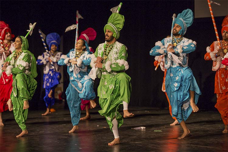 <span class="content-image-text">Naach Di Cleveland</span>