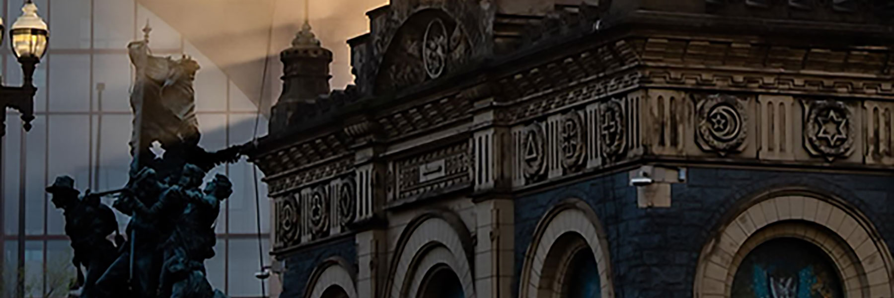 Foggy morning at the Soldiers and Sailors Monument