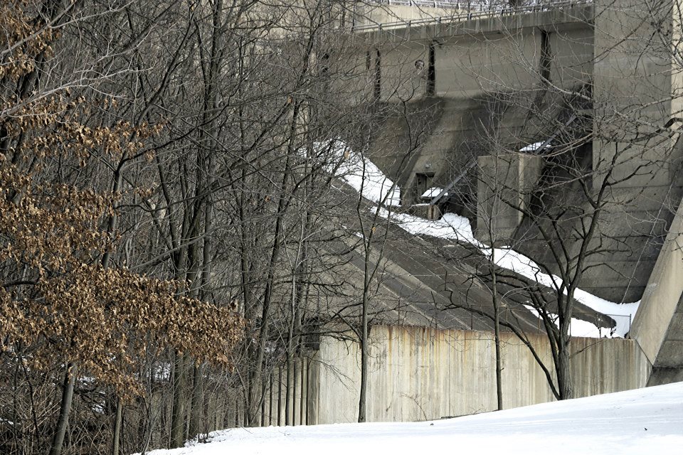 Dugway Brook, West Branch at the the dam in Lake View Cemetery