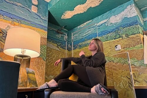 Kimpton Schofield entices guests to immerse themselves in its Van Gogh themed suite.