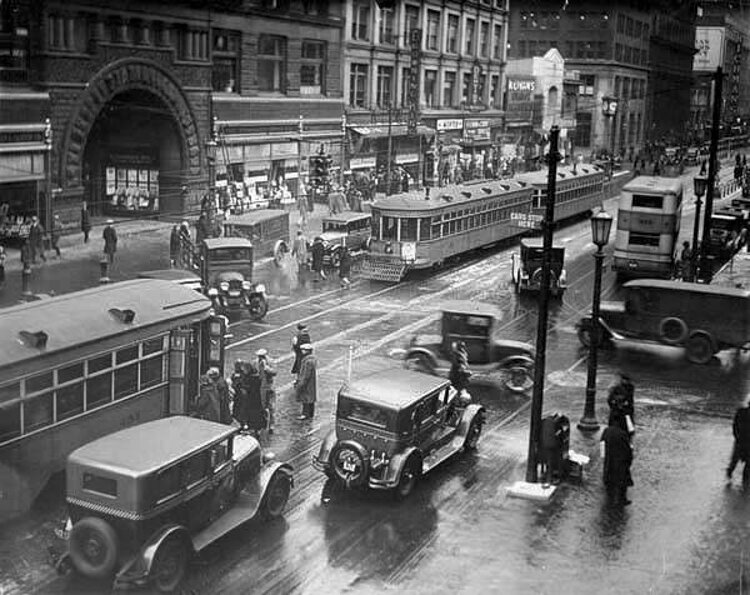 View of Euclid Avenue showing The Arcade entrance at upper left in 1928