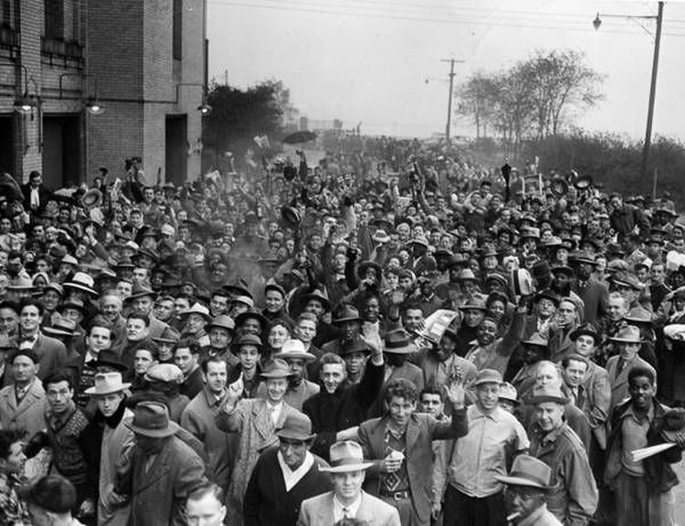 Indians fans outside the stadium during the 1948 World Series
