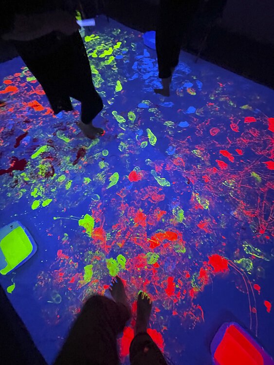 DayGloLAB offers insight into black light art and fluorescent paint.