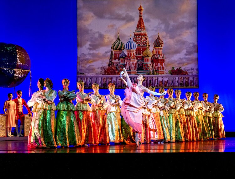 The Cleveland Ballet onstage at Playhouse Square (Minadeo pictured in back left).